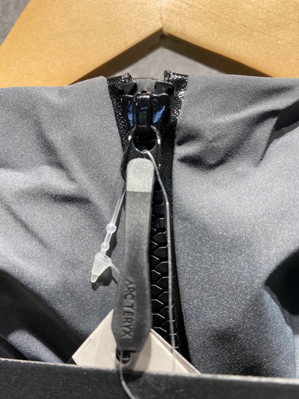 Arc'teryx BEAMS Hardshell Jacket - Picture 6 of 7